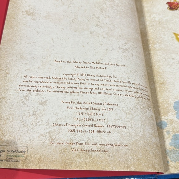 Disney Descendants 2: Evie’s Fashion Book - Hardcover Book - Picture 6 of 9